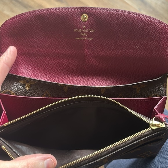 81836 Lv Monogram Emilie Long Wallet - Picture 5 of 8